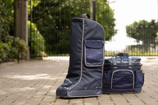 ✨Praktické doplnky, ktoré ocení každý jazdec: 👉 Putzbeutel – taška na čistiace potreby 👉 Boot bag – obal na jazdecké čižmy...